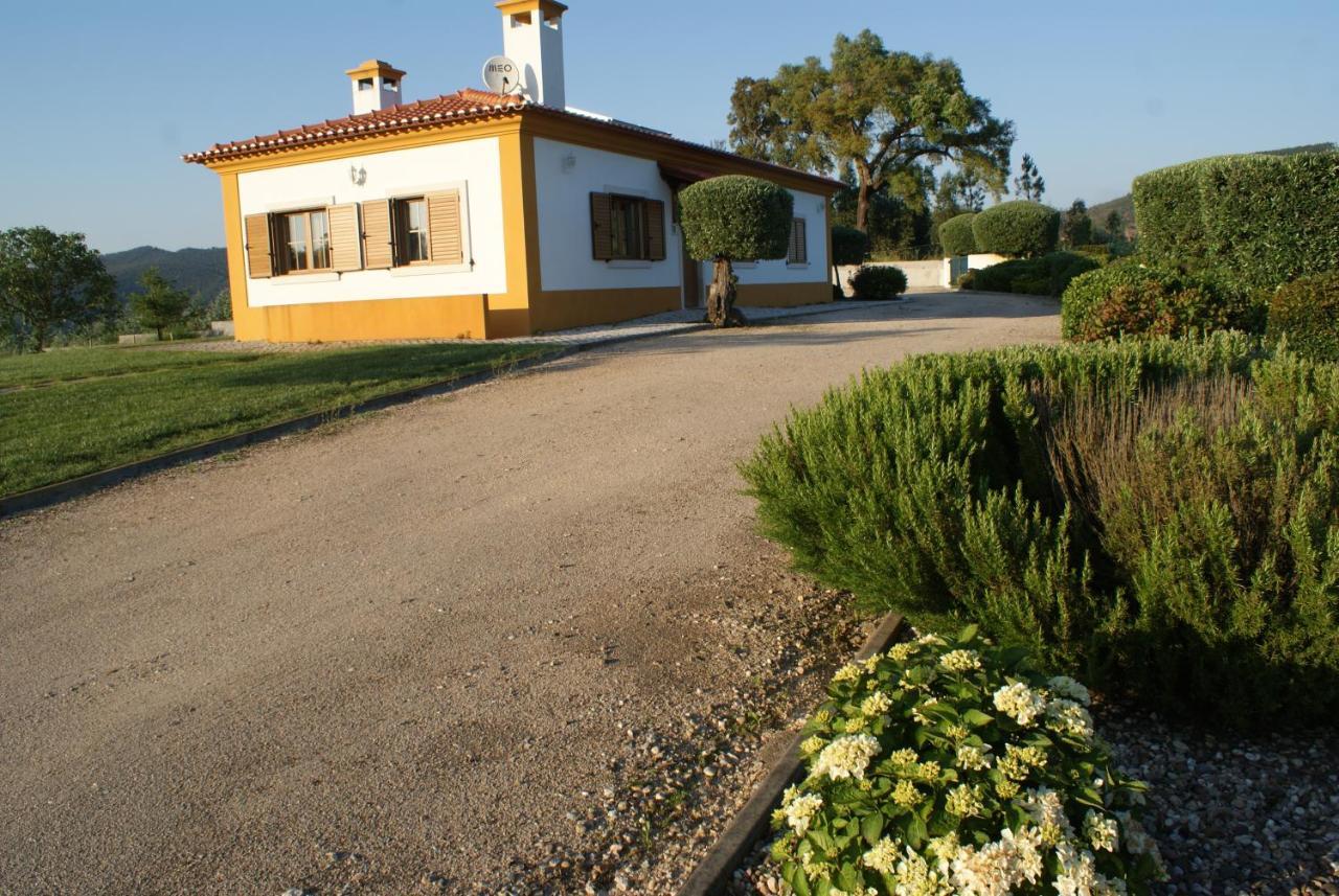 Casa Da Eira Em Dornes - Casa De Campo Familiar Com Piscina Hostal Exterior foto